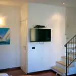 Σπίτι διακοπών Hostdomus - Brezza Marina House