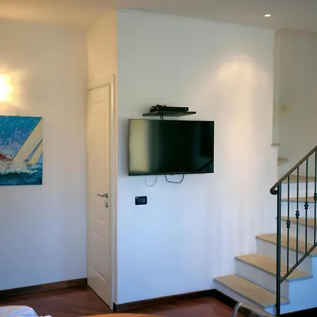 Feriehus Hostdomus - Brezza Marina House